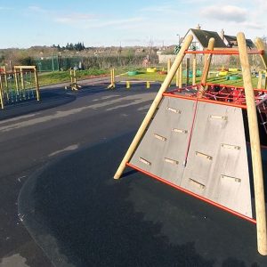 Pyramid Climber - Setter Play