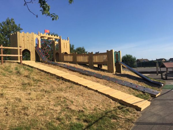 Giant Bespoke Play Castle , Swindon- Setter Play